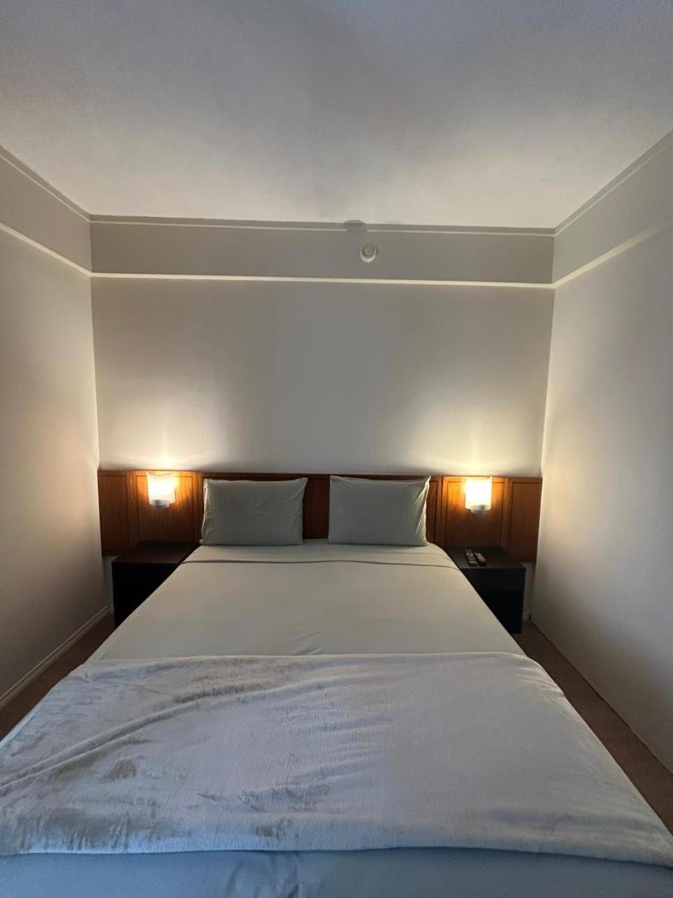 Ibira Mariana Borges Lagoa Com Garagem 915 Apartamento
